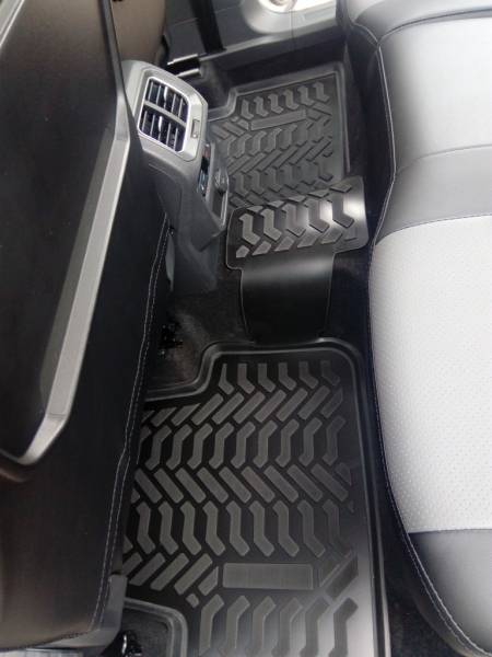 Коврики в салон Volkswagen Tiguan 2 (Фольксваген Тигуан 2)с бортиком